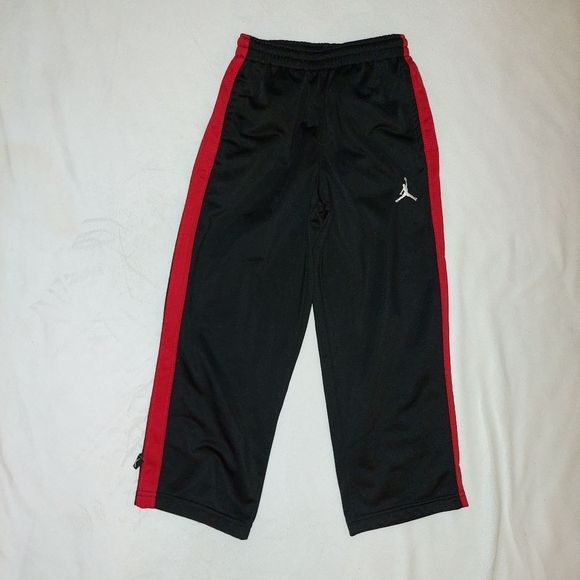 KidsĀ Nike PantsāSet - Picture 2 of 3